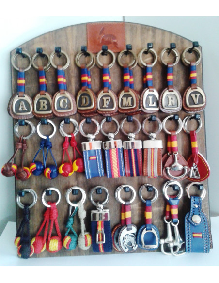 LLAVEROS INCIAL Y VARIADOS